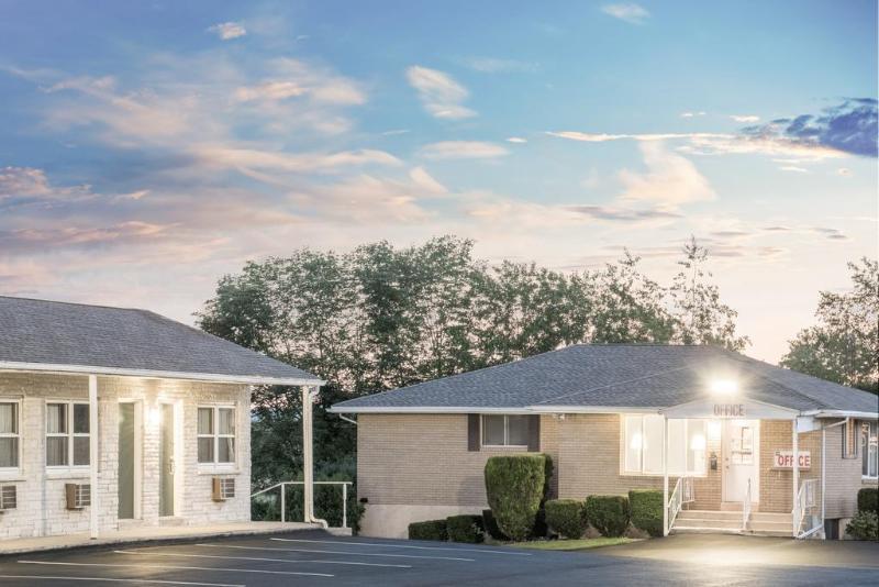 Knights Inn Pine Grove Pine Grove  Exterior foto