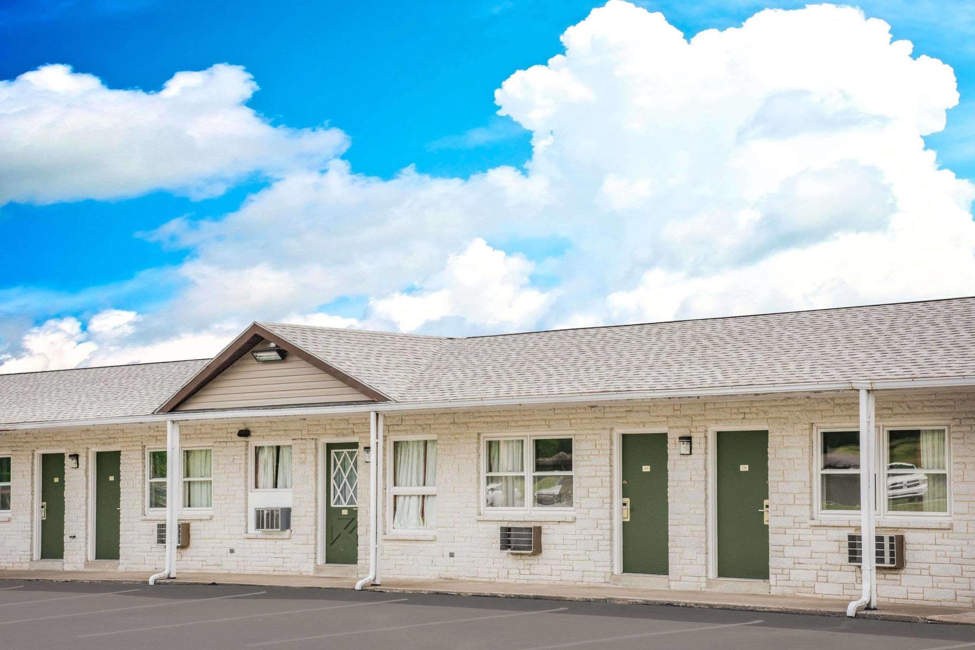 Knights Inn Pine Grove Pine Grove  Exterior foto